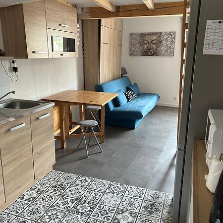 Charmant Studio Apartment Cabasse Exterior photo