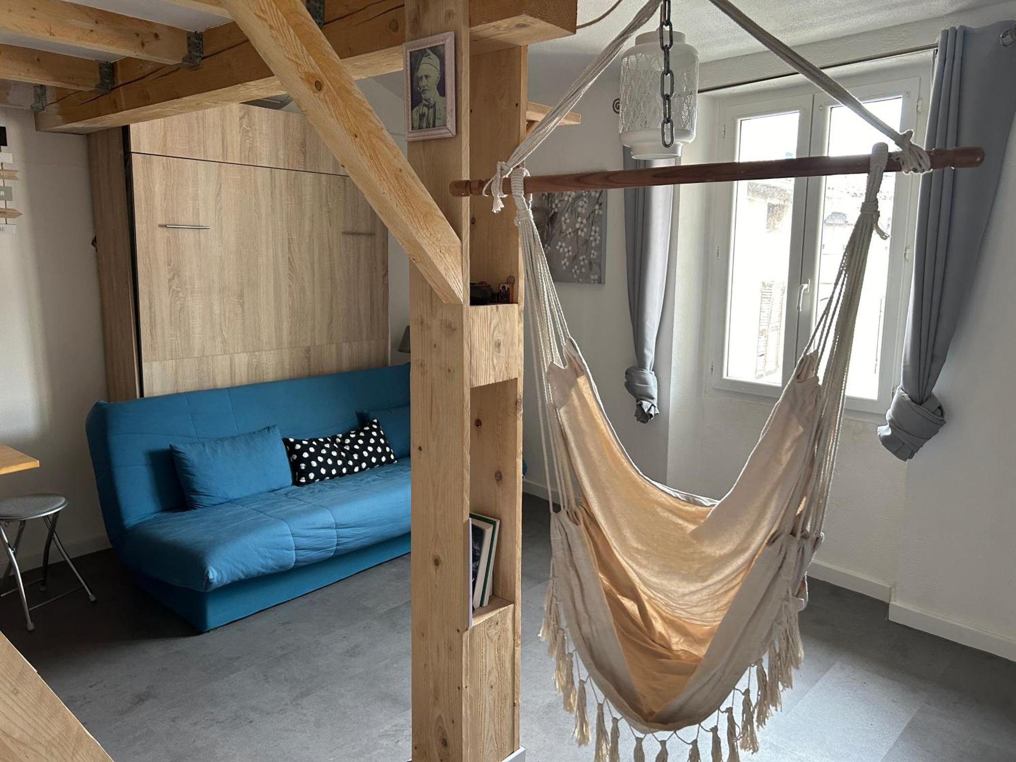 Charmant Studio Apartment Cabasse Exterior photo