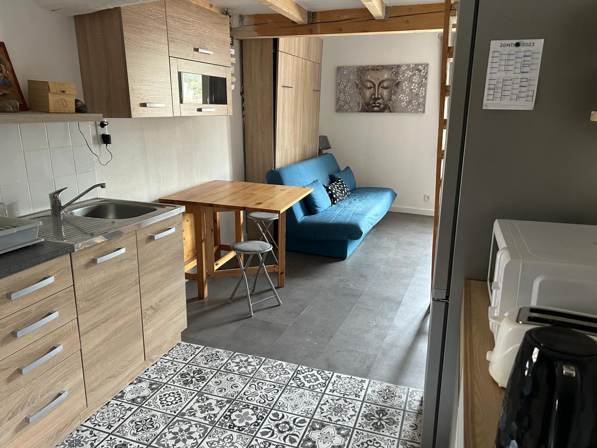 Charmant Studio Apartment Cabasse Exterior photo
