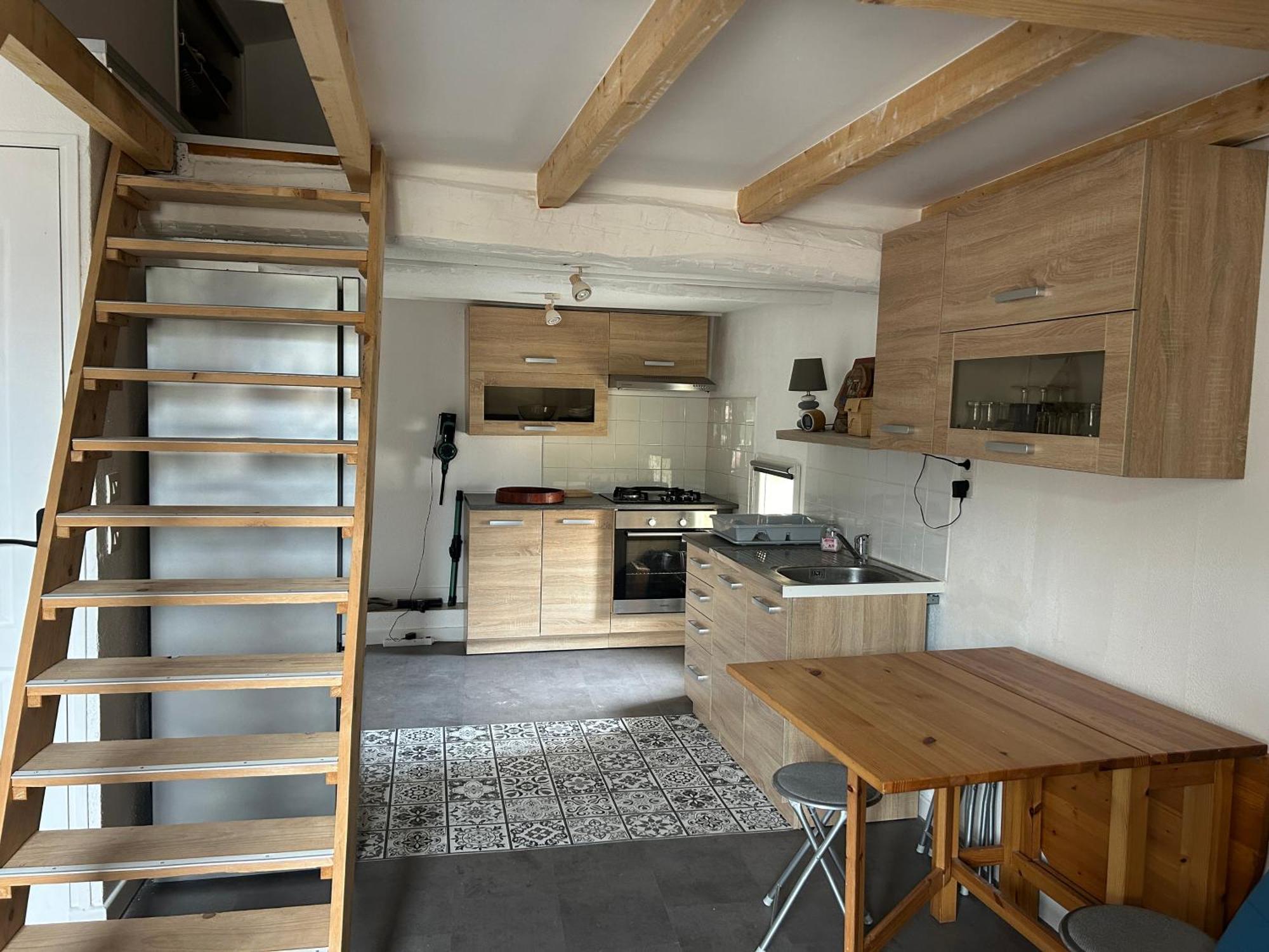 Charmant Studio Apartment Cabasse Exterior photo